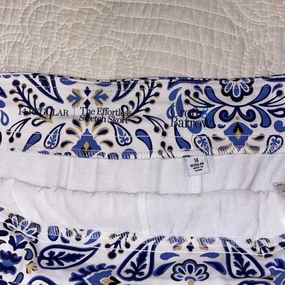 croft & Barrow Effortless Stretch Short in White/Blue Boho Tile 14 - Picture 3 of 7